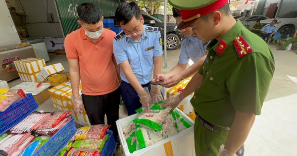 Hà Nội: Thu giữ hơn 800 kg nguyên liệu "xiên bẩn", đồ thả lẩu... không rõ nguồn gốc