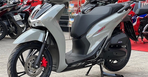 Bảng giá xe máy Honda SH mới nhất tháng 7/2025