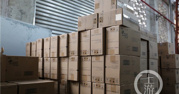 Theo dõi xe tải bỏ hoang lúc 3 giờ sáng, công an triệt phá đường dây sản xuất dầu gội Clear, Head & Shoulders giả, tịch thu 20 tấn sản phẩm