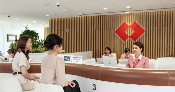 S&P nâng xếp hạng tín nhiệm của Techcombank lên mức BB
