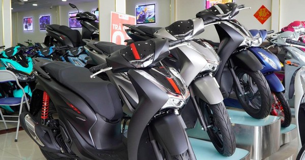 Bảng giá Honda SH mới nhất tháng 8/2025