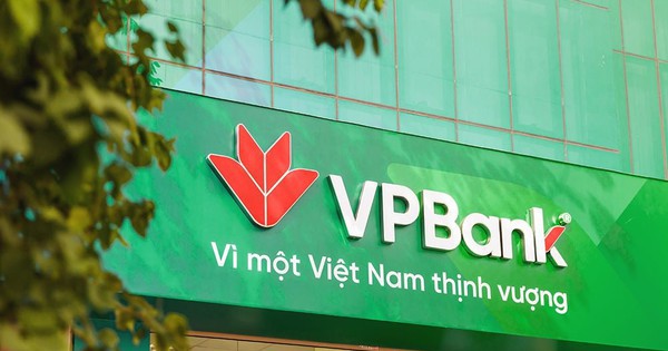 Thêm lãnh đạo cấp cao VPBank muốn bán bớt cổ phiếu VPB