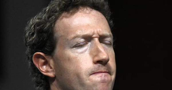 Mark Zuckerberg bỏ hàng chục tỷ USD tuyển nhân tài AI nhưng lại bị chê chỉ mang về được 'lính đánh thuê', khiến Meta hỗn loạn chưa từng có