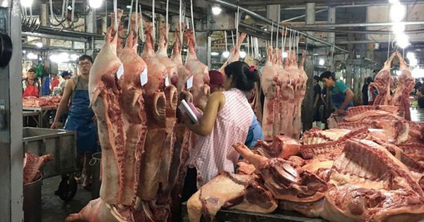 Lo ngại dịch, sức mua chậm, giá thịt heo tiếp tục giảm