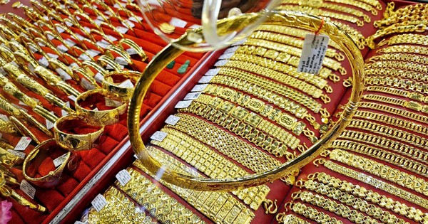 Giá vàng hôm nay 16/8 tiếp tục đà giảm