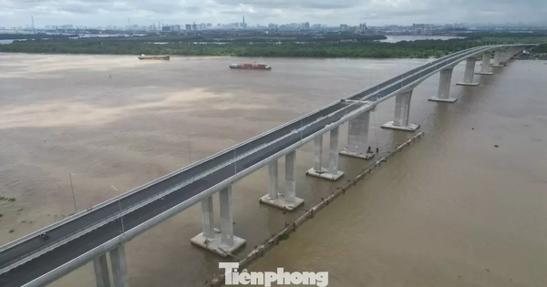 Hình ảnh cầu lớn nhất trên tuyến Vành đai 3 TPHCM trước ngày thông xe