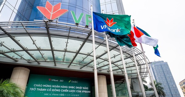 Thành viên HĐQT VPBank đăng ký mua 10 triệu cổ phiếu VPB