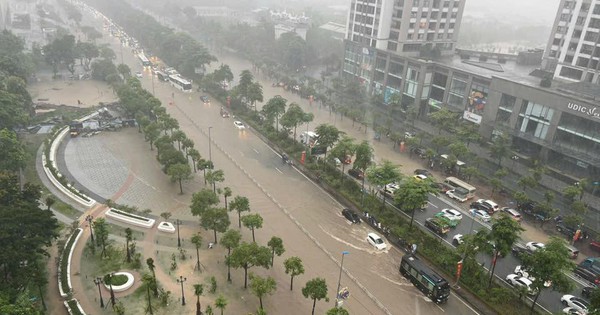 Khu nhà giàu Ciputra được ví như "làng chài" bởi hễ mưa lớn là ngập trong "biển nước" nhưng giá biệt thự trăm tỷ/căn