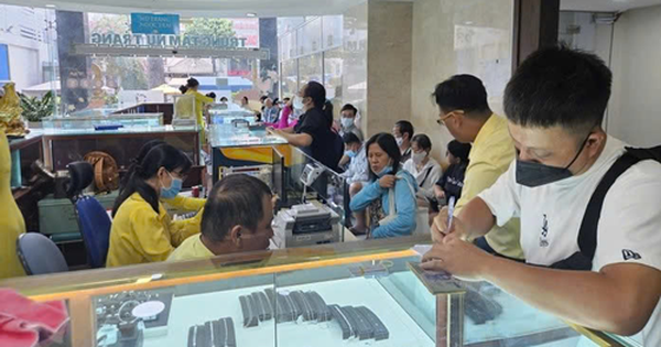 Để thị trường vàng sớm hạ nhiệt