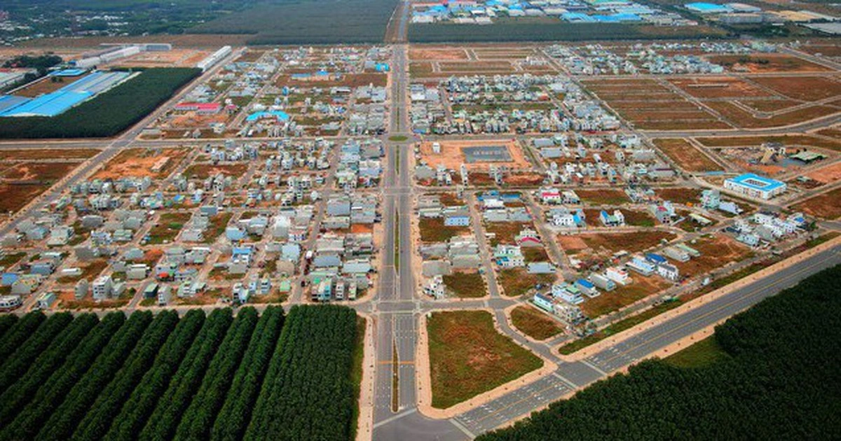 Chưa có metro, đường sắt, đừng vội bàn dọn hết đường bay quốc tế ra Long Thành
