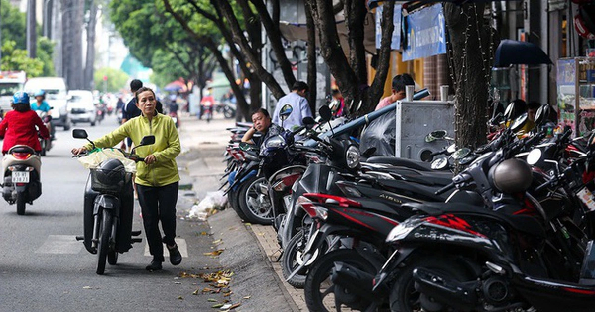 TP.HCM thu 8,5 tỉ đồng từ cho thuê vỉa hè, lòng đường