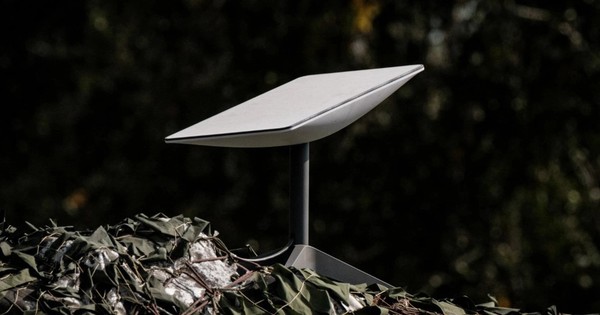 Starlink tiếp tục gặp sự cố, tuyến đầu Ukraine bị gián đoạn