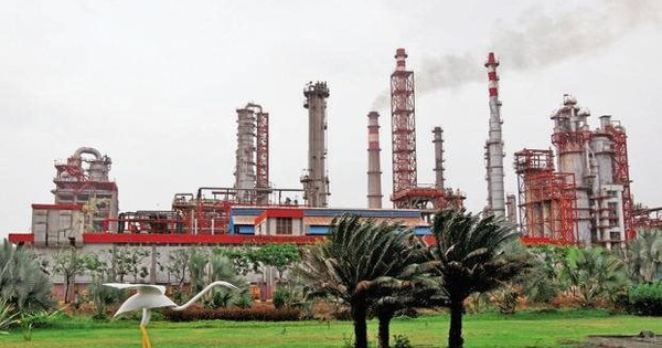 Xử lý hơn 400.000 thùng dầu/ngày, một nhà máy lọc dầu Ấn Độ đột ngột bị 2 nhà cung cấp lớn cắt nguồn cung, phải dựa hết vào Nga