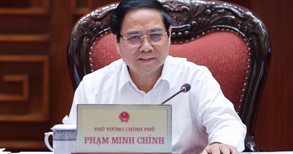 Thủ tướng: Tiếp tục đổi mới tư duy, cách làm trong đầu tư công, tập trung cho các dự án "xoay chuyển tình thế"