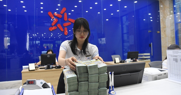 Giữ ổn định lãi suất, tỉ giá