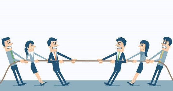 Tại sao nhà đầu tư nên chú ý đến tỷ lệ sở hữu cổ đông lớn và cổ đông nội bộ của doanh nghiệp?