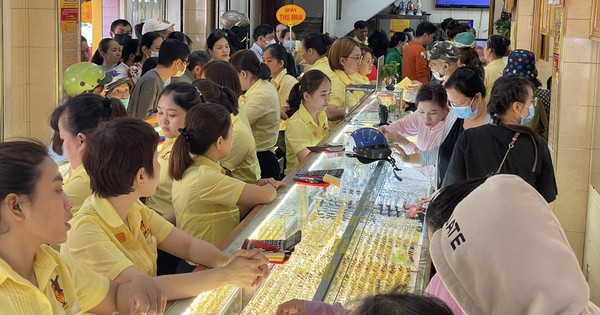 Thu nhập từ mua bán vàng có thể phải chịu thuế để hạn chế đầu cơ