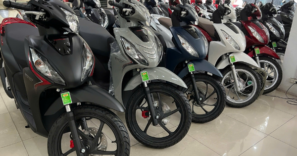 Honda Vision giảm giá tiền triệu, đại lý đua nhau tung ưu đãi