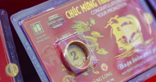 Vì sao giá vàng nhẫn giảm chậm hơn vàng miếng?