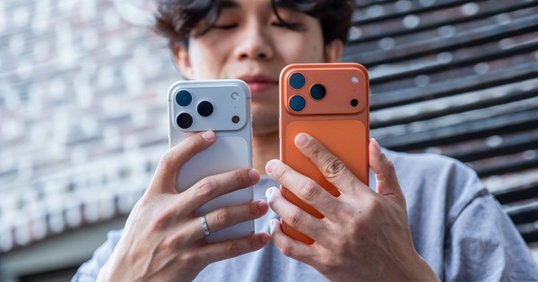Người mua iPhone 17 bất ngờ gặp chuyện lạ, phải làm sao?