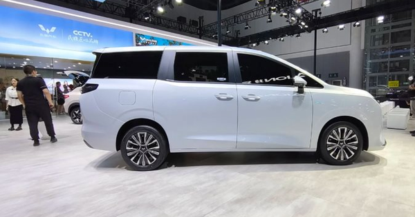 Mẫu MPV siêu rẻ của Wuling nhận đặt cọc quê nhà: Giá khởi điểm chưa đến 400 triệu đồng, 1 lần sạc đi 500 km