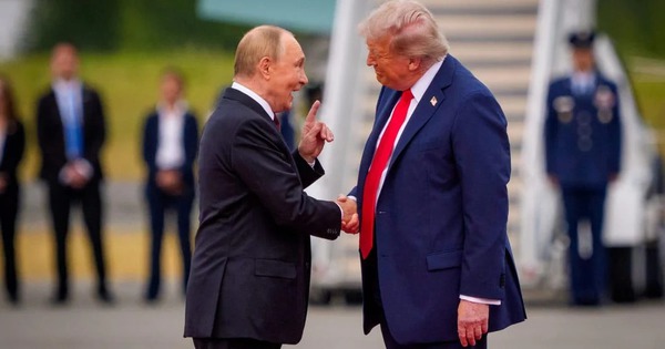"Nga là gấu, không phải hổ, không có con gấu giấy nào cả": Moscow đáp trả phát ngôn của ông Trump