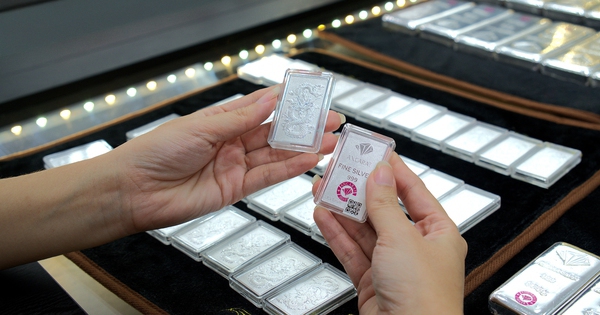Ngày 26/9 giá bạc neo cao, đà tăng chưa kết thúc