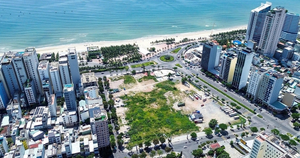 Thúc đẩy trung tâm tài chính quốc tế phát triển