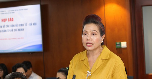 Cựu Tổng Giám đốc công ty vàng SJC bị cáo buộc đưa nguyên liệu bên ngoài để sản xuất trái phép hàng nghìn lượng vàng, giữ lại vàng bình ổn để bán ra ngoài với giá cao hơn niêm yết