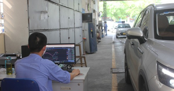 Việt Nam nguy cơ thành 'bãi rác công nghệ' nếu chậm siết nhiên liệu ô tô?