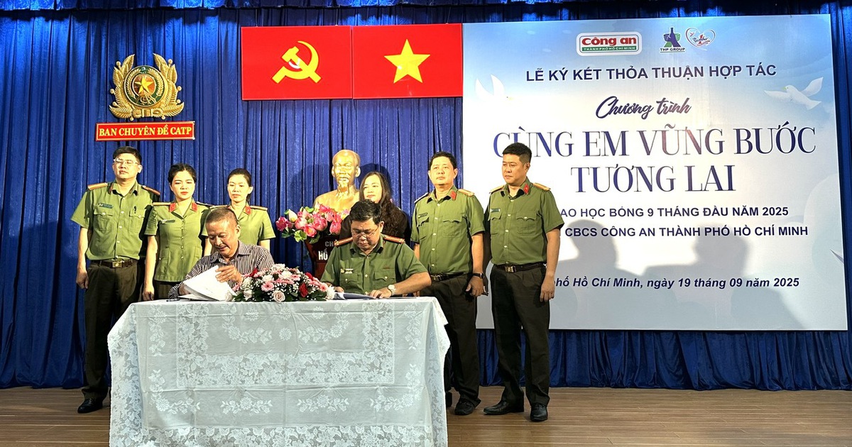 Ban Chuyên đề Công an TP.HCM và Tân Hiệp Phát ký chương trình học bổng hơn 9 tỉ đồng