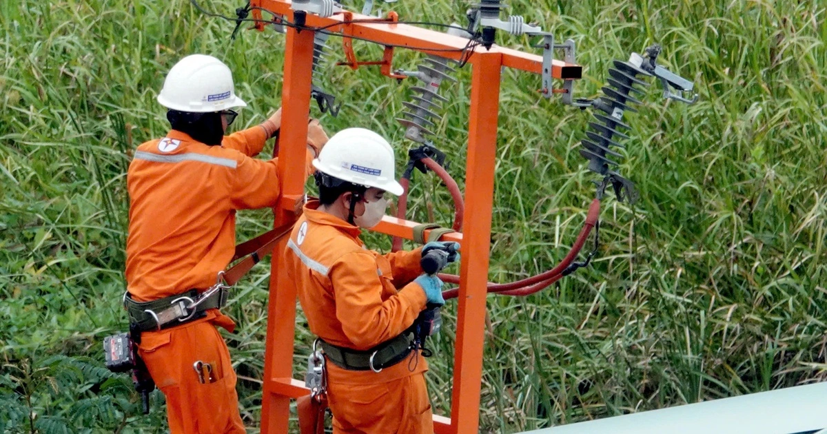 Giá điện phải tăng bao nhiêu lần thì EVN mới xóa hết lỗ?