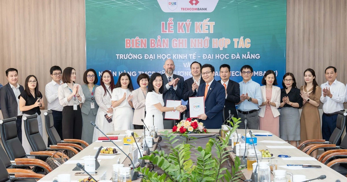 Techcombank hợp tác phát triển nguồn nhân lực cho Trung tâm tài chính quốc tế