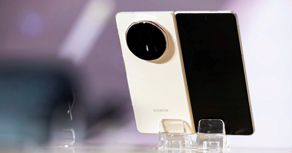 Thế Giới Di Động mở đặt trước smartphone gập đầu tiên có tính năng phát hiện giả mạo AI, quà tặng 12 triệu đồng