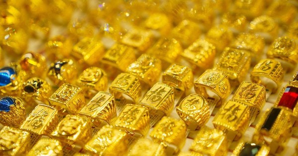 Sáng 11/10: Giá vàng trong nước tiếp tục tăng