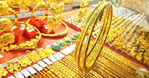 Nguyên nhân giá vàng tăng mạnh trong tháng 9 và đầu tháng 10