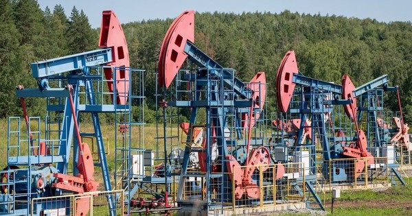 Đang nhập hơn 50 triệu thùng/tháng, khách sộp của Moscow chuẩn bị giảm mua dầu Nga, tăng mua từ Mỹ