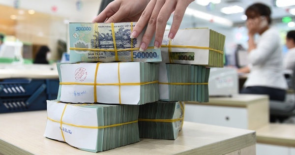 Tiền gửi doanh nghiệp giảm hơn 127.000 tỷ trong một tháng