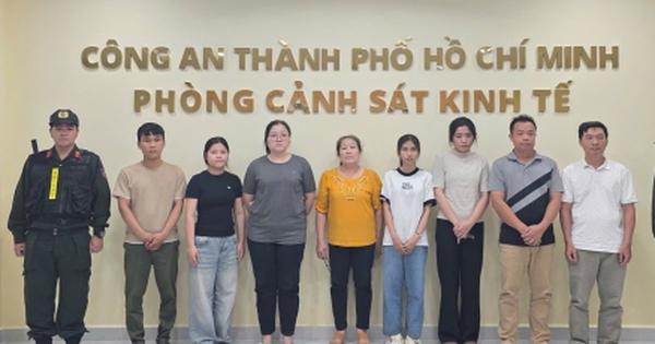Phá đường dây sản xuất hàng chục nghìn chai nước hoa giả thương hiệu nổi tiếng