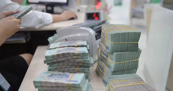 Doanh nghiệp gửi 'núi tiền' ở ngân hàng bất chấp lãi suất thấp