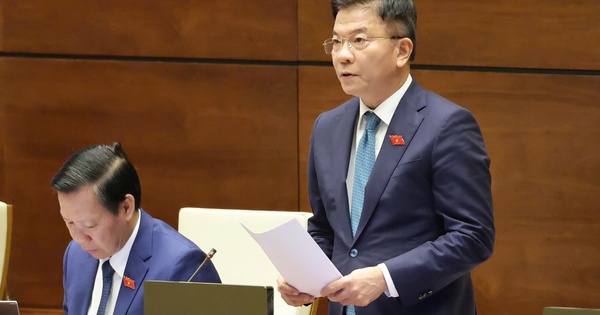 Phó Thủ tướng Lê Thành Long: Nợ công thấp hơn nhiều giới hạn quy định; chi đầu tư phát triển sẽ chiếm 40%