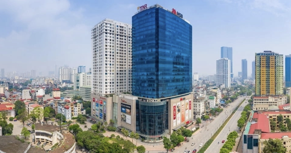 VinFast dừng chính sách miễn phí gửi xe điện tại Vincom Center Nguyễn Chí Thanh