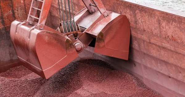 Không phải đất hiếm, Trung Quốc đang dùng 'quân bài' khác để xoay chuyển toàn bộ thị trường hàng hoá: Mua gần 100 triệu tấn hàng từ quốc gia G20 bằng Nhân dân tệ, quyết phi đô la hoá