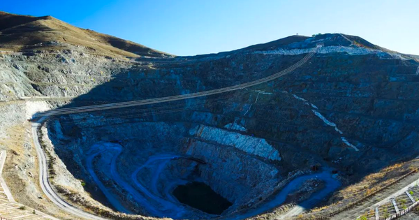 Khoan sâu 260 lỗ, phát hiện gần 500.000 tấn đất hiếm có giá trị lên đến 50 tỷ USD ở khu vực đồi núi sau hơn 10 năm khảo sát