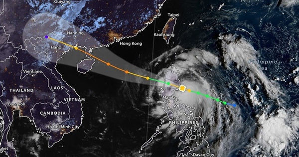 Bão số 11 Matmo thành cuồng phong khi vào biển Đông, gió giật 125 km/h