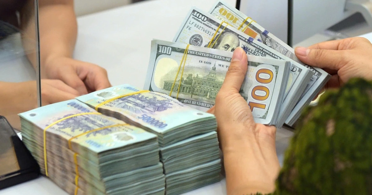 Giá USD hôm nay 24.10.2025: Thị trường tự do tăng nhanh