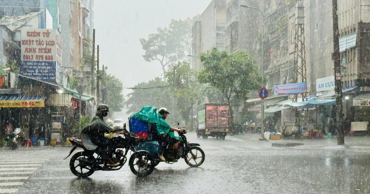 Hôm nay, nơi nào ở TP.HCM có khả năng xuất hiện mưa lớn?