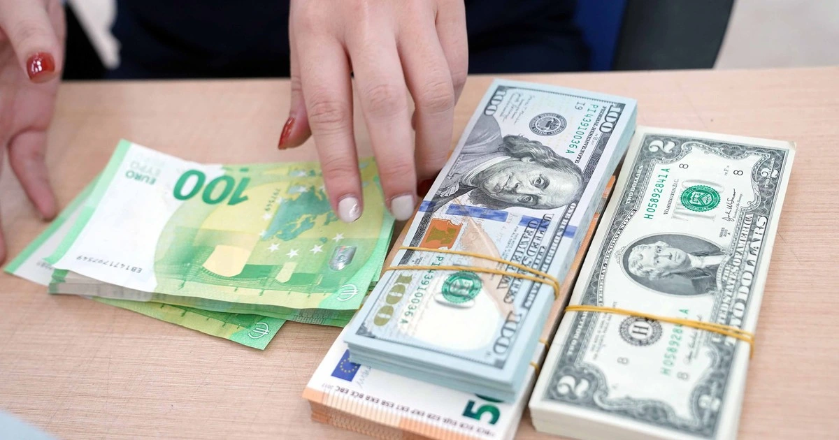 Giá USD hôm nay 15.10.2025: Đô tự do tăng cao