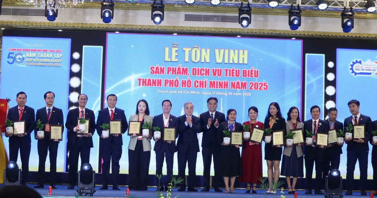 Tôn vinh 165 sản phẩm, dịch vụ tiêu biểu TP.HCM nhân ngày Doanh nhân Việt Nam
