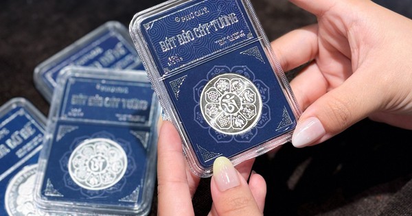 Giá bạc bật tăng sau khi được Mỹ đưa vào Danh sách khoáng sản quan trọng năm 2025